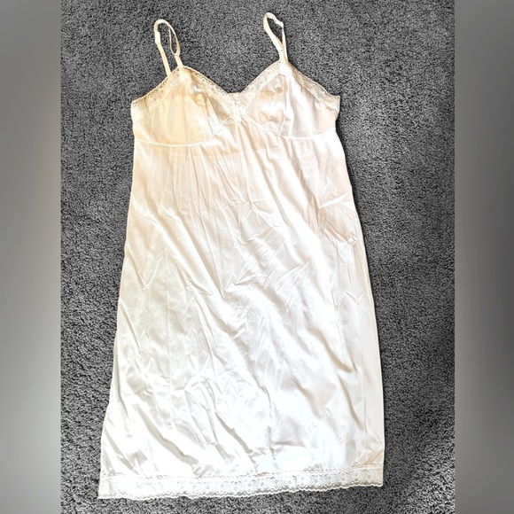 Vintage Vanity Fair Slip Dress | Size 40 (M/L) - Picture 1 of 8
